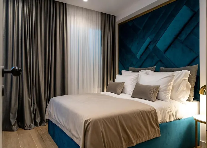 Amelie Luxury 1