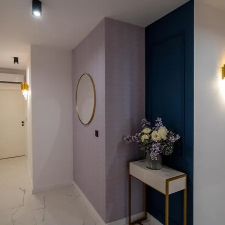 Amelie Luxury 1